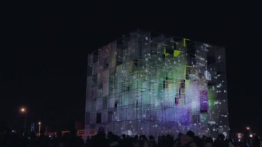 Barselona şehrinin gece manzarası