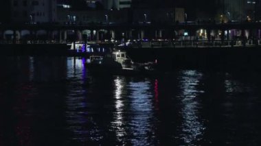 İsveç 'teki Stockholm şehrinin gece manzarası