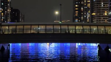 Akşamları şehrin en ünlü simgesinin gece manzarası.