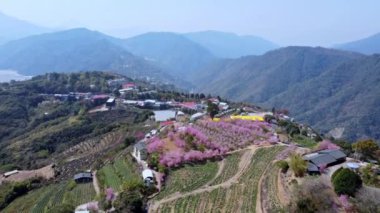 Dağların güzel manzarası