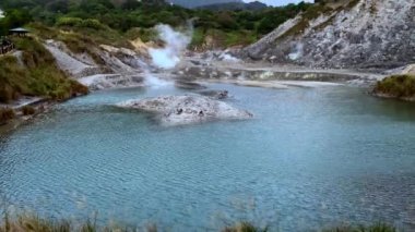 Doğal suyun güzelliği.