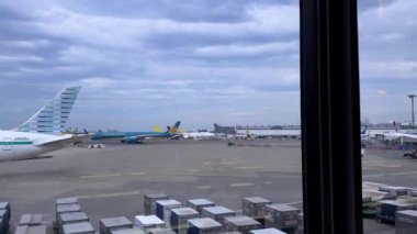 Havaalanı manzaralı.