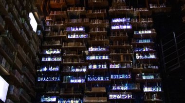 İsrail 'in eski başkentinin gece şehri