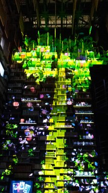 Barselona şehrinin gece manzarası, İspanya