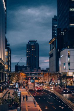 Şehrin modern binası