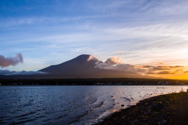 Fuji Dağı 'nda güzel bir gün doğumu