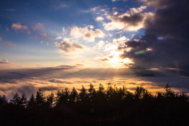Dağda gün batımı