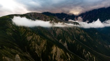 Dağların güzel manzarası