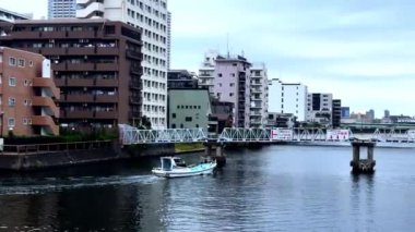 Tokyo, Japonya - Haziran 310 0 0 0 0 0 19; Tokyo şehri, Tokyo nehri şehri. Japonya 'nın başkenti,