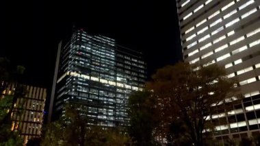 Barselona şehrinin gece manzarası