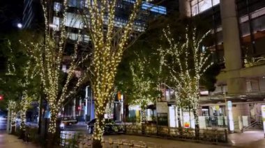 Şehirde Noel ağacı