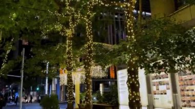 Barselona şehrinin gece manzarası