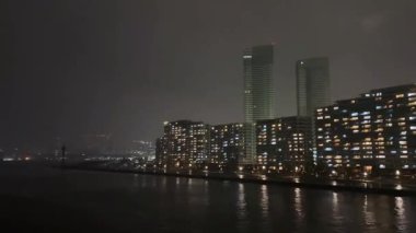 Hollanda 'nın başkentinin gece manzarası