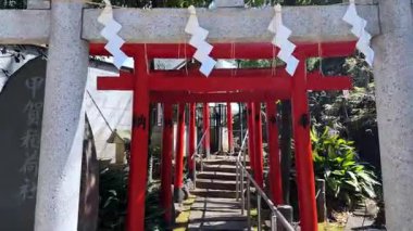 Japonya 'da geleneksel Japon kırmızı feneri.