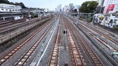 Tokyo - 12 Haziran: 2 0 16: İnsanlar Tokyo 'da yürüyor, Japonya' da Haziran 11, 2 0 16.