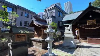 Tokyo, Japonya - 19 Ekim, 2016 - Eski Akita kasabasındaki tapınağın manzarası - Tokyo