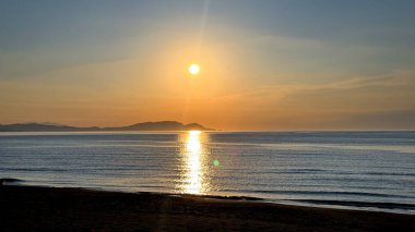 Dağlarda güzel bir gün batımı