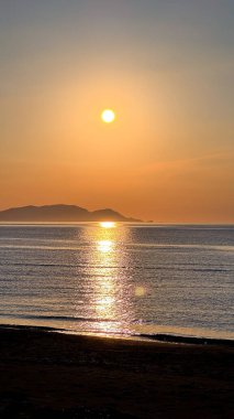 Denizde güzel bir gün batımı