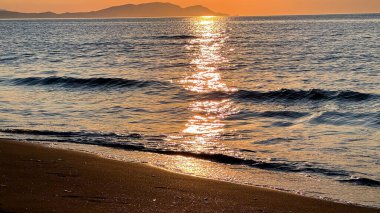 Denizde güzel bir gün batımı