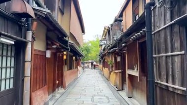 Çin şehrinin caddesi.