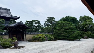 Şehrin güzel mimarisi.