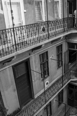 Roma, İtalya - Eylül 219: Antik Roma şehrinin sokakları ve mimarisi. siyah ve beyaz.