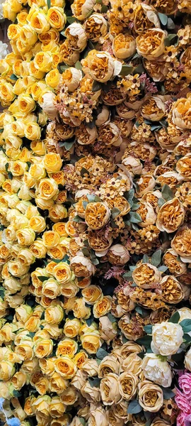 Falska Många Blomma Väggen Bakgrund — Stockfoto