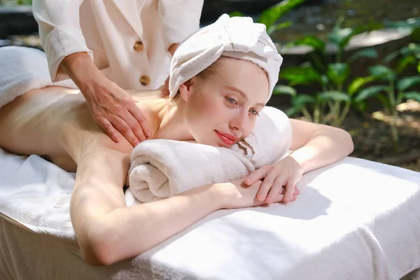 Caucasian White Woman Relaxing Spa Massage — Stock Photo, Image