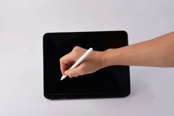 Caneta Mão Smartphone Caneta Preta Para Escrever Isolado Fundo Branco — Fotografia de Stock