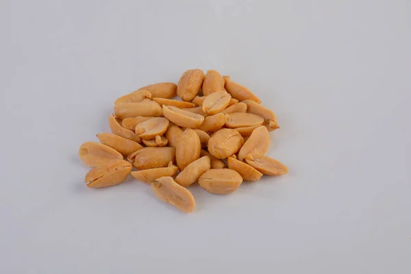 Heap Salt Roasted Peanuts White Background — Stock Photo, Image