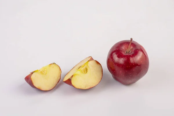 Falling Red Apple Slice Isolated White Background — Zdjęcie stockowe
