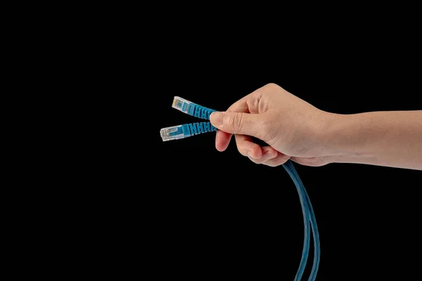 Lan Cabo Ethernet Mão Sobre Fundo Preto — Fotografia de Stock