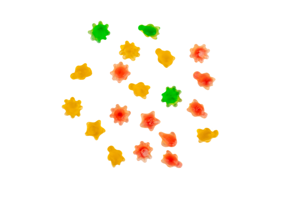 Çeşit çeşit şekerleme, sulu renkli jöleli şekerler. Şeffaf arkaplanda şekerleme