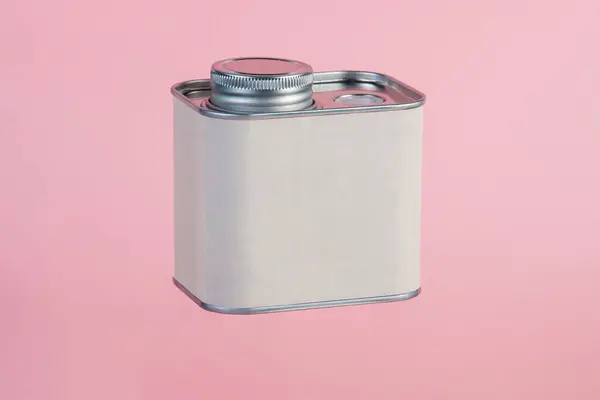 Pembe arka planda ambalaj için beyaz kutu.