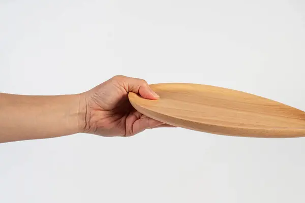 Beyaz arka planda Oval ahşap plaka