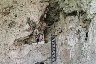 Santuario de la Cueva de los Colores, küçük tapınak, Virgen de Guadalupe, Sumidero Kanyonu / Canon del Sumidero, Chiapas, Meksika 2022