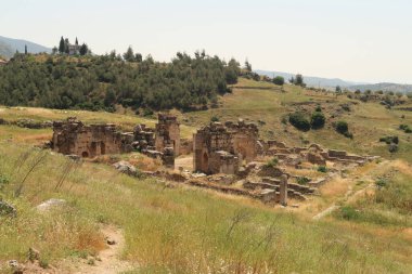 Hierapolis, Pamukkale, Denizli, Türkiye 2022 arkeoloji sahasındaki Aziz Philip Marytrium 'a bakın