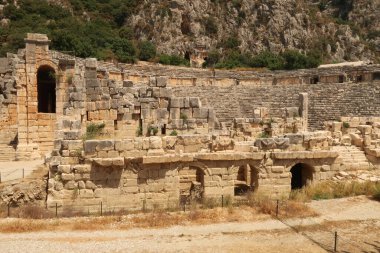 Demre, Türkiye 2022 'ye yakın antik Myra kasabasının amfi tiyatrosu.