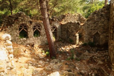 Antalya, Türkiye 2022 'ye yakın Olimpos, Olimpos' taki bir hamamın kalıntıları.