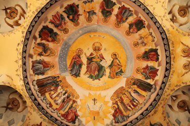 Bachkovo Manastırı 'nın avlularından birinde, Bulgaristan' ın Plovdiv kenti yakınlarında St. Nicolas, Nikola Kilisesi 'nin içinde resim yapmak.