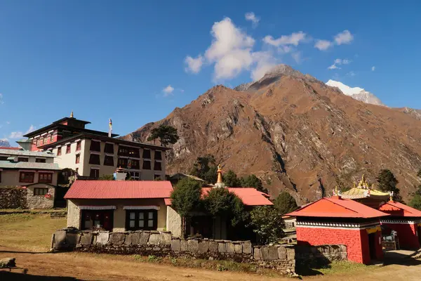 Tengboche Manastırı, Tangboche Köyü, Tibet Budist Manastırı, Everest Tepesi Kamp Yolu, EBC, Nepal 2022