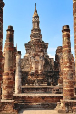 Tapınak, Shedi, stupa, tapınak Wat Mahathat Tapınağı, Tarihi Park, arkeolojik alan, antik Sukhothai kalıntıları, Tayland 2023