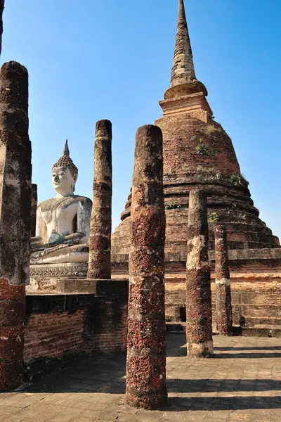 stock image The sitting buddha statue at the Wat Sa Si, Wat Sra Sri Temple at the Historical Park, the archaeological site, ancient ruins of Sukhothai, Thailand 2023