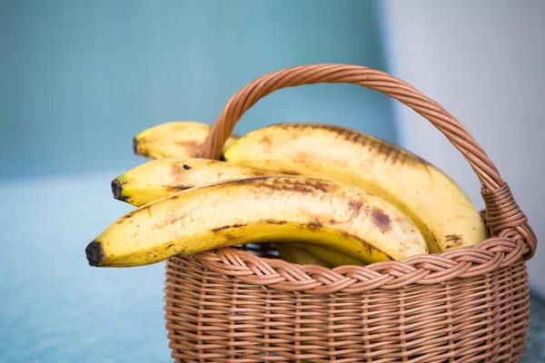 Органічні Стиглі Банани Природному Світлі — стокове фото