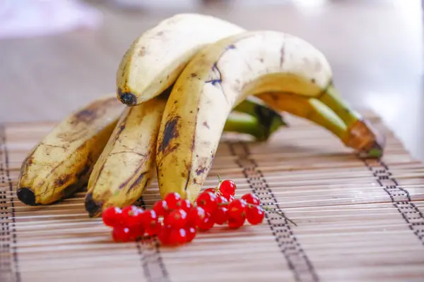 Bananas Maduras Orgânicas Cozinha — Fotografia de Stock