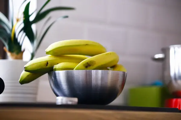 Зеленые Незрелые Бананы Кухне — стоковое фото