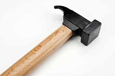 Mandallı bir çekiç.