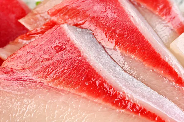 Taze balık sashimi mevcut 04