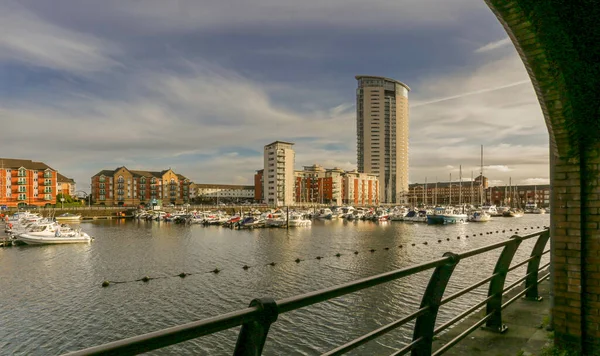Editorial Swansea Reino Unido Abril 2023 Torre Meridiana Edifício Mais — Fotografia de Stock
