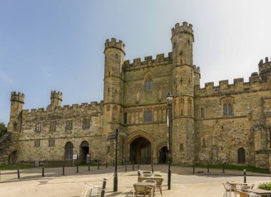 Battle Abbey, kısmen harap olmuş Benedictine Manastırı, Doğu Sussex, İngiltere U